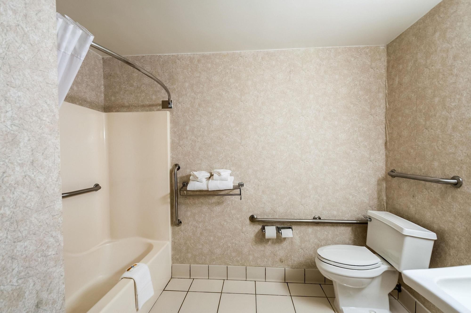 Quality Inn Solomons - Beacon Marina エクステリア 写真