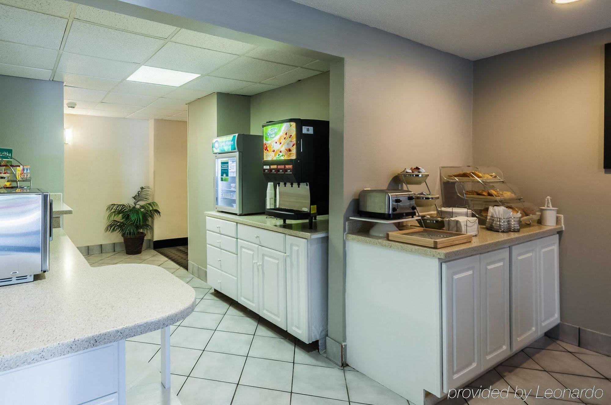 Quality Inn Solomons - Beacon Marina エクステリア 写真