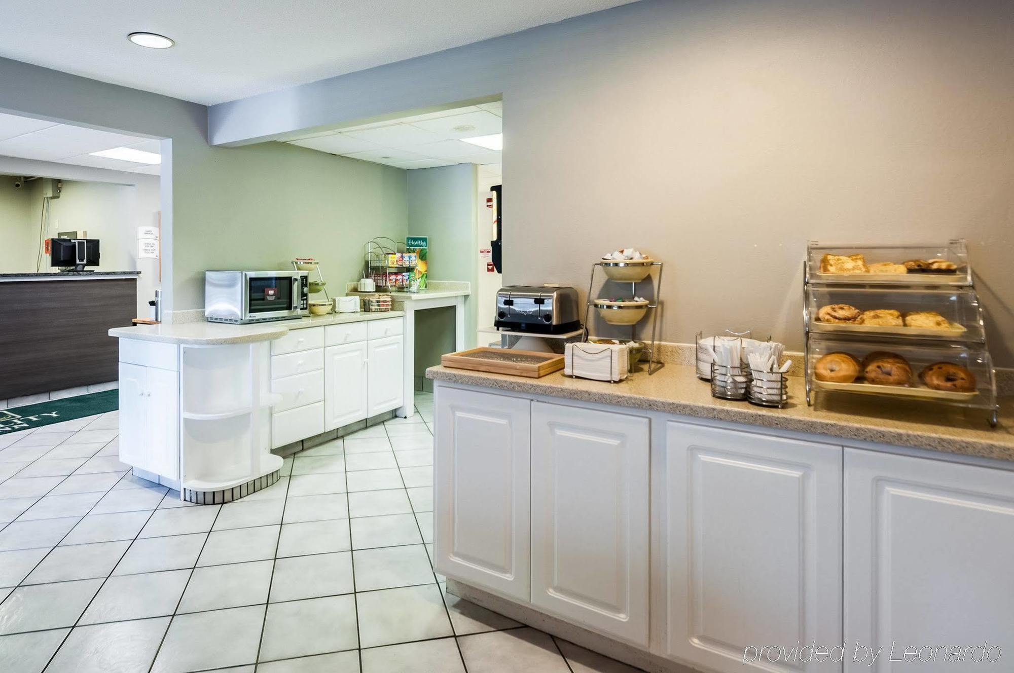 Quality Inn Solomons - Beacon Marina エクステリア 写真