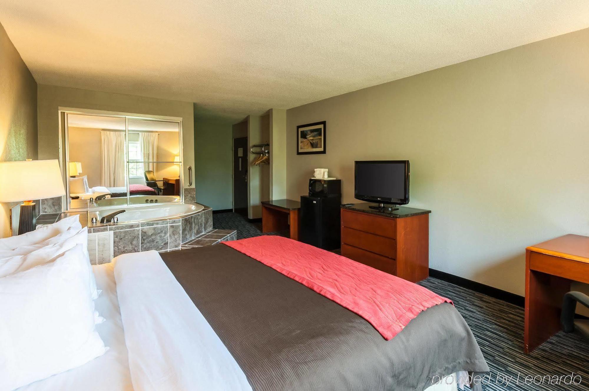 Quality Inn Solomons - Beacon Marina エクステリア 写真