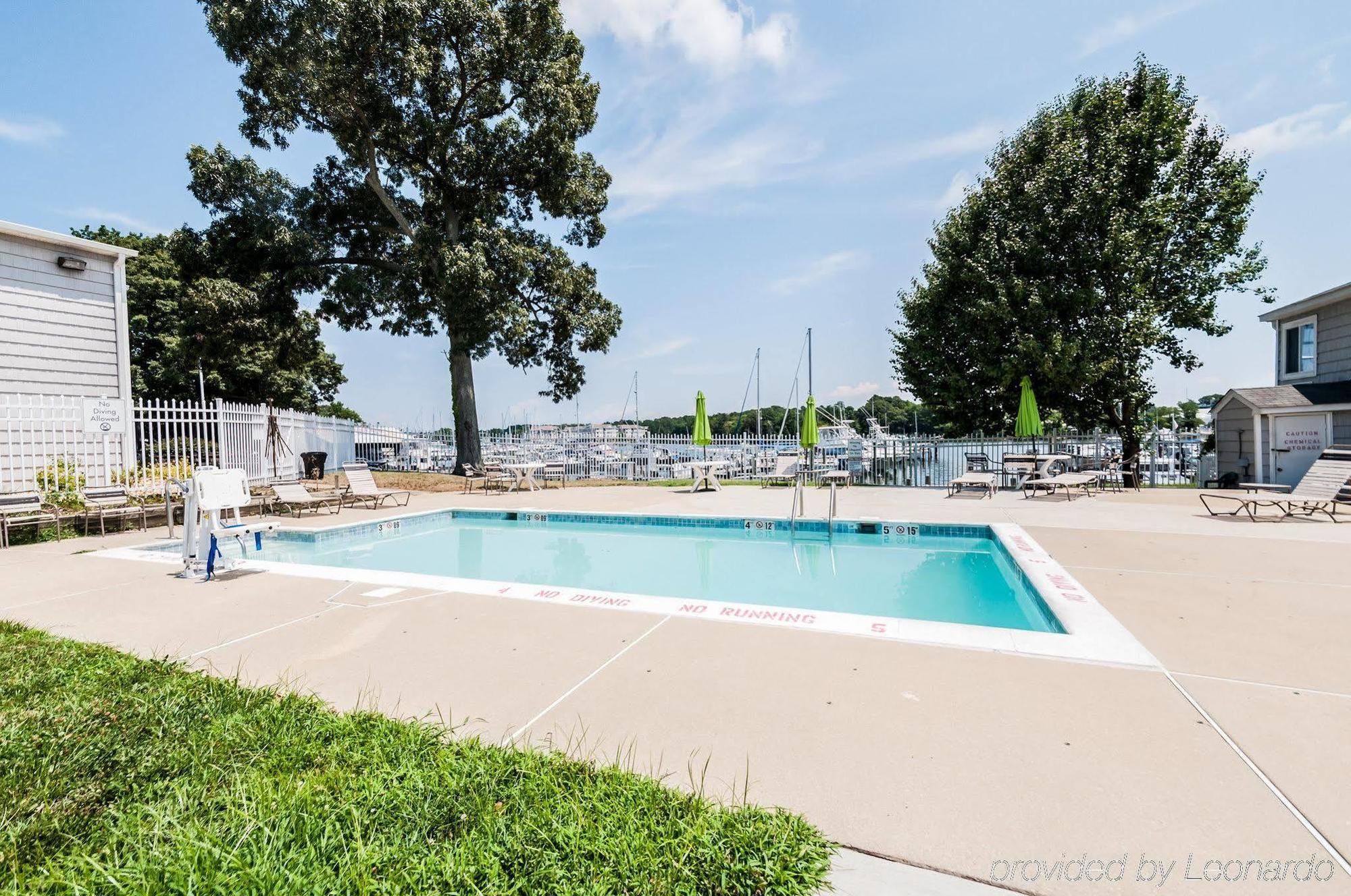 Quality Inn Solomons - Beacon Marina エクステリア 写真